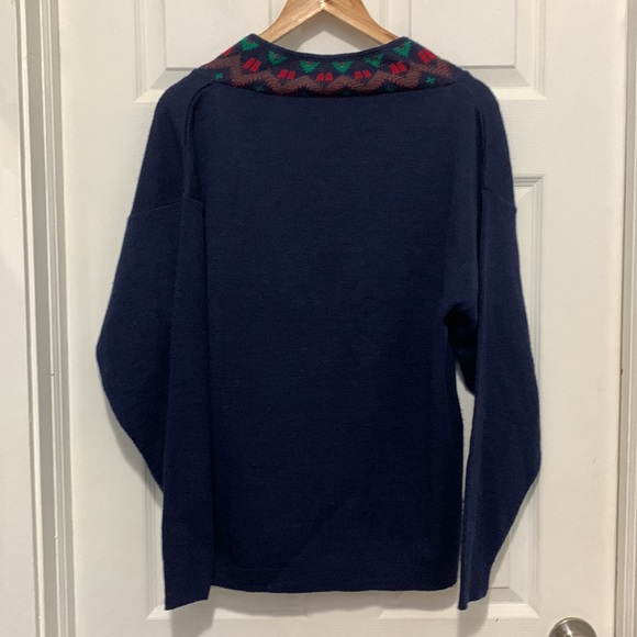 VINTAGE V neck sweater. Men’s size 1X (50) - Picture 6 of 7